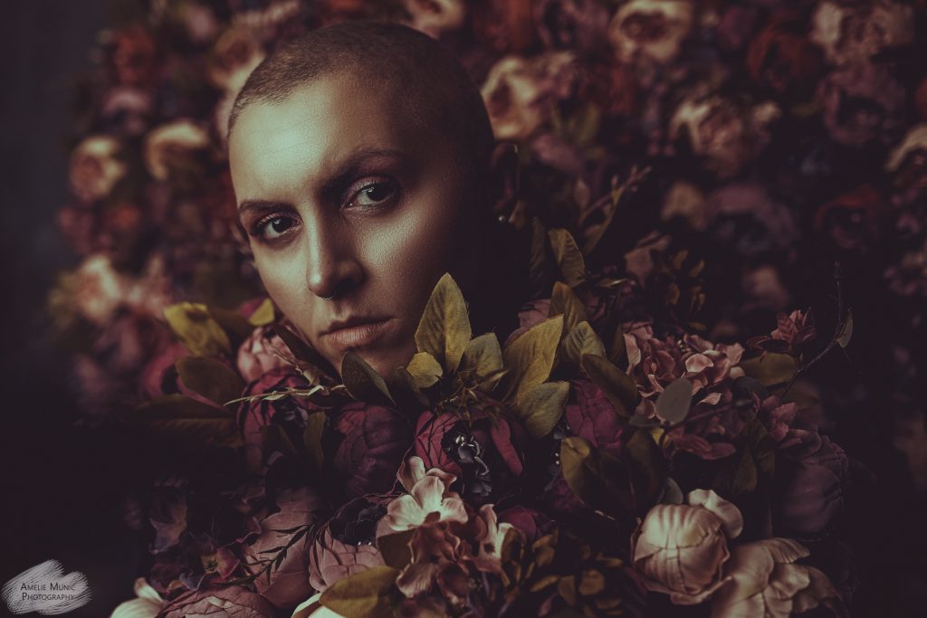 Portrait-einer-Frau-mit-blumen